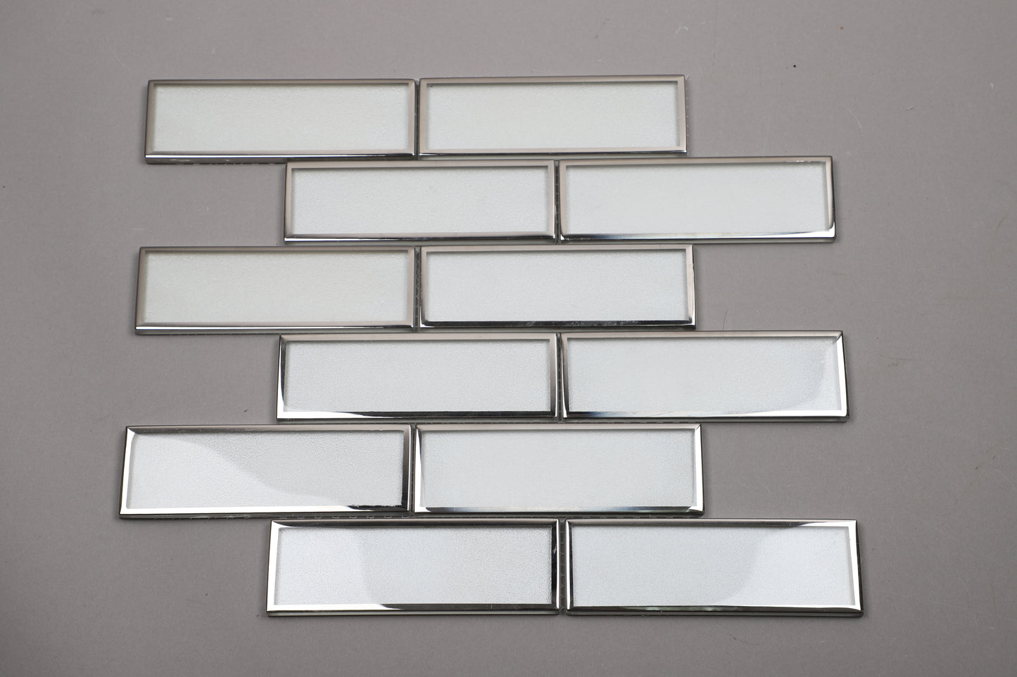 Mosaic Glass - Metro, White w silver Border, 300x300