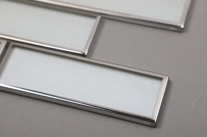 Mosaic Glass - Metro, White w silver Border, 300x300