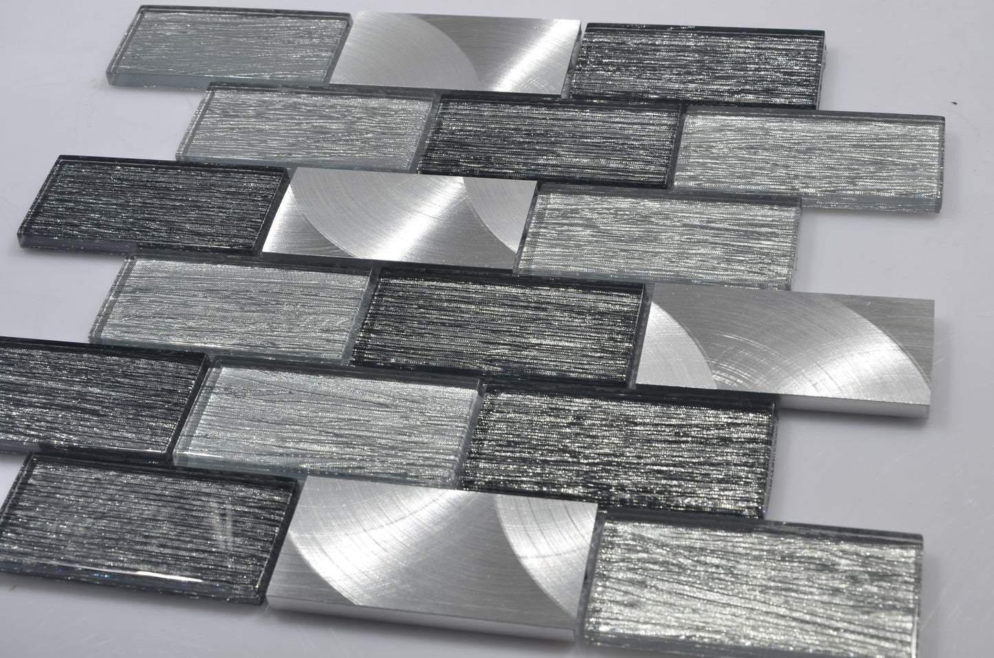 Mosaic Glass - Linear, Grey/Graphite, 300x300