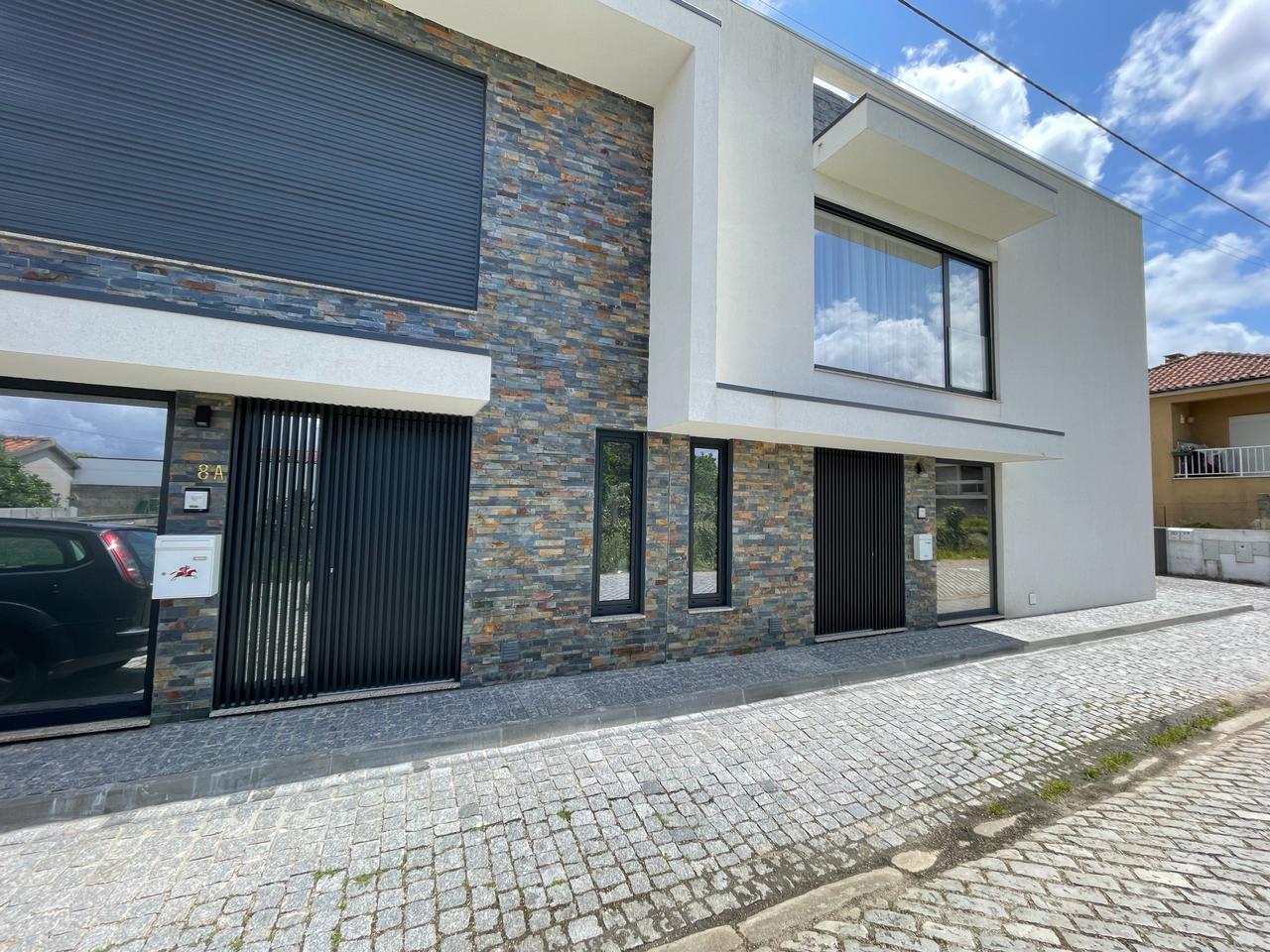 Cladding - Natural Stone Wall Autumn Blend Slate Cladding, 8 Unique Tiles, 600x150mm (Box of 8, 0.72SQM)